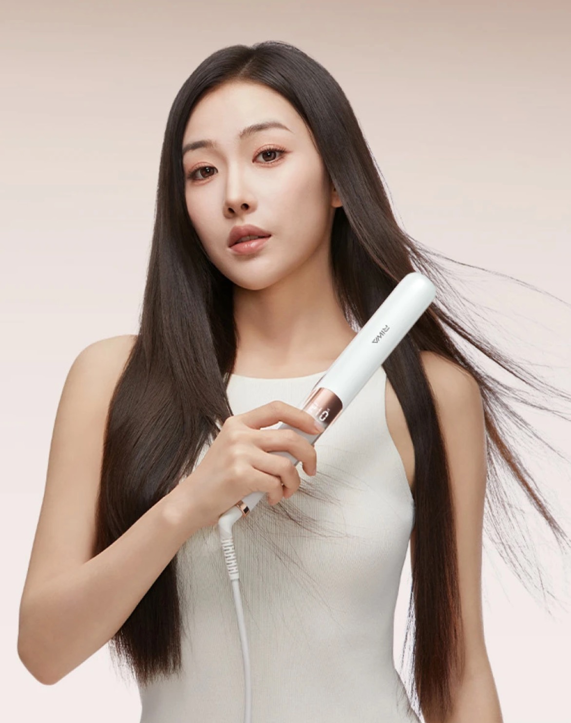 头发毛躁、睡醒就炸？秋冬“懒人直发”指南，手把手教你变精致